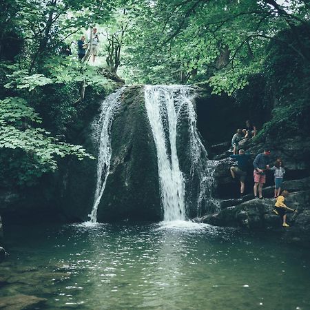 Central Malham Wellbeing Escape Hot Tub & Studio Exterior foto